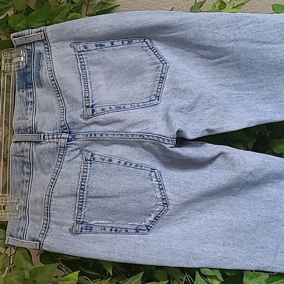AMO Tomboy Crop in Forget Me Not wash. Size 25 - Picture 8 of 11